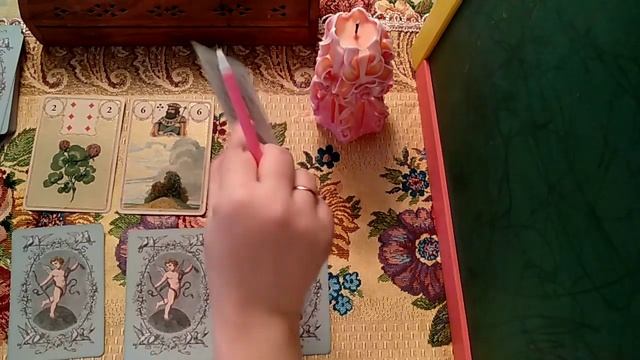 Гадание онлайн: ЕСТЬ ЛИ СОПЕРНИЦА? смотреть онлайн