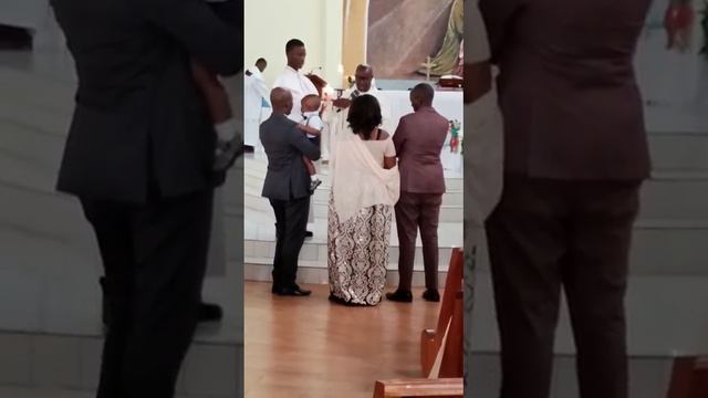 La Messe De Baptême à La Paroisse De Gikondo/Kigali. La Chorale Saint Dominique Savio