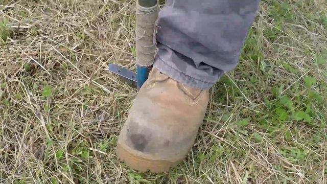 Metal detecting: This coin is older than the United States! And some silver! смотреть онлайн