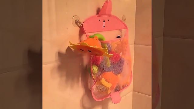 Удобное хранение детских игрушек в ванной https://clck.ru/rmfcU смотреть онлайн