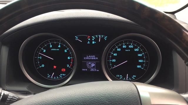 landcruiser 200 ランドクルーザー200 4.6L V8 エンジン始動音 смотреть онлайн