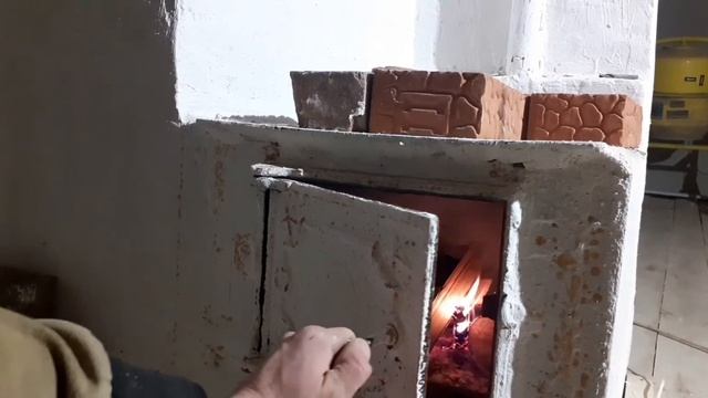 Затопил печь/ буду проверять как греют батарее в доме смотреть онлайн