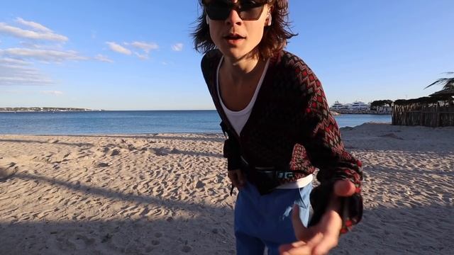 *France смотреть онлайн