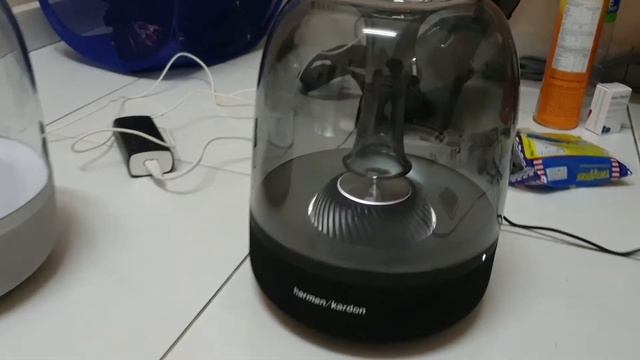 Batle harman kardon aura studio 2 vs aura plus смотреть онлайн