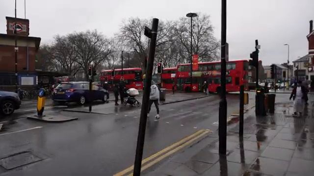 Является ли Северный Лондон гетто - Короткая прогулка по Главной дороге Вуд-Грин смотреть онлайн