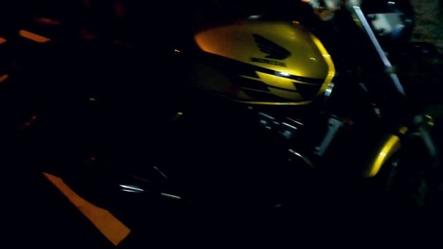 Awesome You People Deserves Motorbike Tour with Superstar Steven Lim (Honda CB400 Project Big One) смотреть онлайн