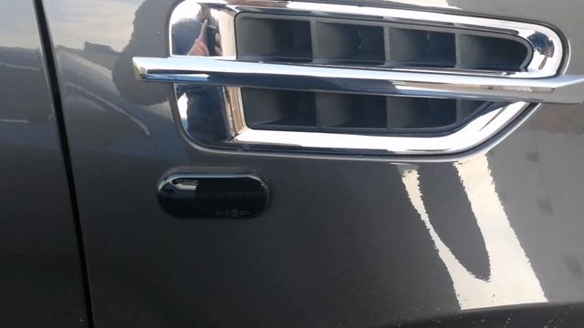 Бегающие LED повороты в крыле Cadillac Escalade смотреть онлайн