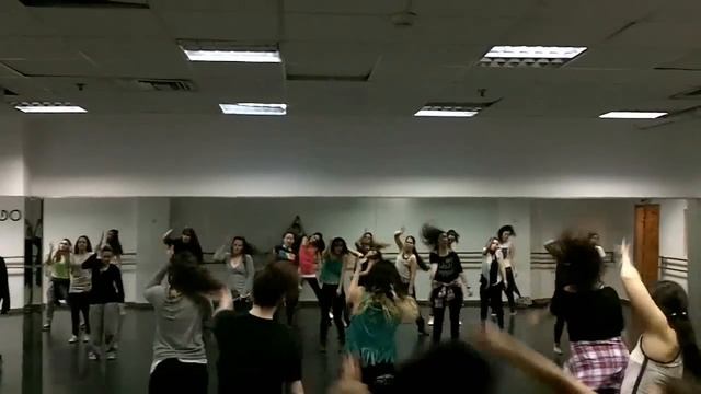 Rihanna (ft. David Guetta) - Right Now / NoComment Crew смотреть онлайн