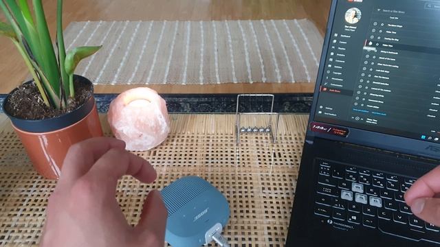 BOSE Soundlink Micro Bluetooth Speaker UNBOXING - Test - Range - Water смотреть онлайн