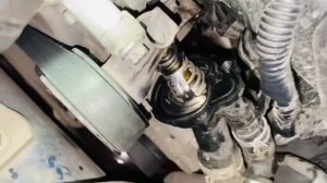 Ford Focus 2 устраняем течь термостата / Ремонт Форд Фокус 2