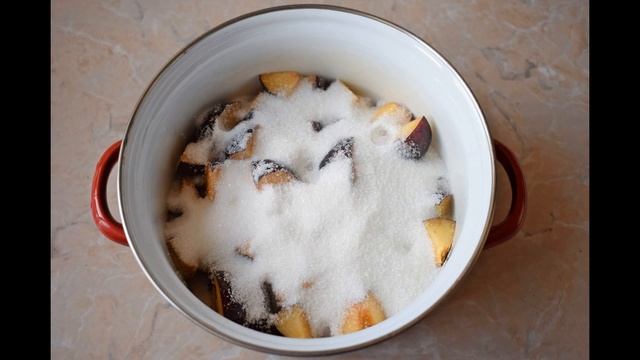 ВАРЕНЬЕ ИЗ СЛИВ. КАК СВАРИТЬ СЛИВОВОЕ ВАРЕНЬЕ НА ЗИМУ ПЯТИМИНУТКА смотреть онлайн