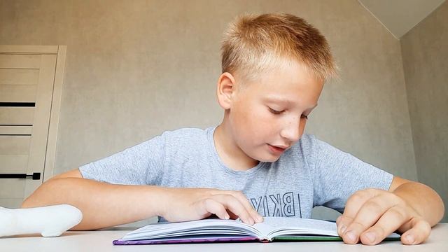 (печенька Плюс новый герой) обзор на книгу Дневник Стива конёк квадратноног!! смотреть онлайн