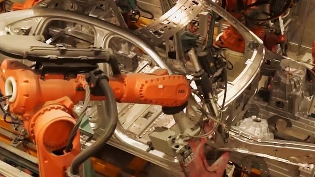 VW AND STELLANTIS BET BIG ON CHINA'S EVS смотреть онлайн