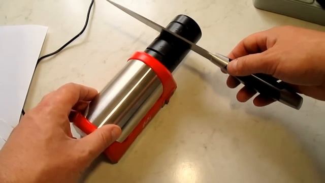 ЭЛЕКТРОТОЧИЛКА,ЖЕНЩИНА И НОЖ "BergHOFF". смотреть онлайн