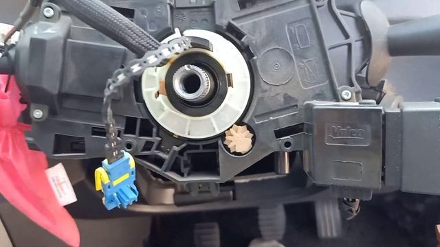 Renault Duster !! Airbag !! Horn Pad Kaise Kholen !! duster how to remove air bag ! Steering Proble смотреть онлайн