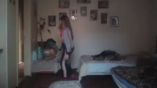 Моё первое видео, как научится делать кувырок вперёд без рук на подушки. смотреть онлайн