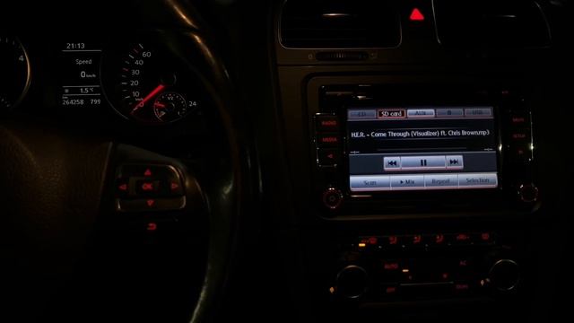 Volkswagen Golf VI - Factory Audio System смотреть онлайн