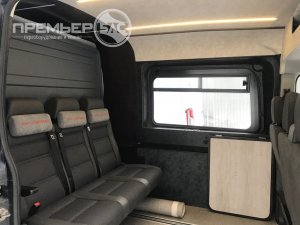 Переоборудование фургона Форд Транзит L2H2 в грузопассажирский с диваном Ривьера с перегородкой