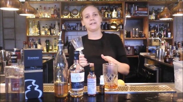 Stauning Whisky Cocktail at St. Pauls Apothek смотреть онлайн