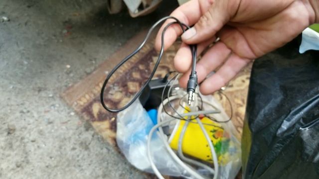 Путишествия По мусорних Контейнерах и хялявний Смартфон вруках !! смотреть онлайн