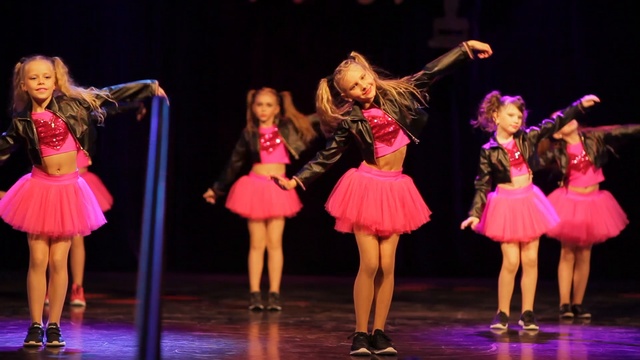 Школа Танцев Движение "До Ре Ми" смотреть онлайн