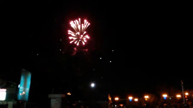 Салют на день рыбака. Керчь. 13 июля 2013 года смотреть онлайн