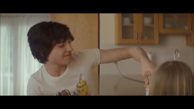 Kevin loves his sister - We need to talk about Kevin (2011) смотреть онлайн