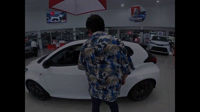 Toyota Yaris GR 2023 - No es realmente un Yaris convencional смотреть онлайн