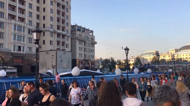 Катание на водных лыжах на Красной площади смотреть онлайн