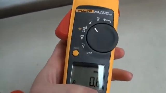 Fluke 374 600A 600V True RMS AC DC Clamp Meter смотреть онлайн