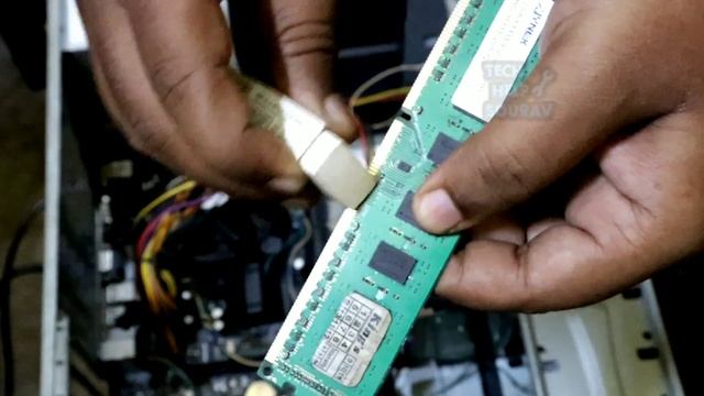 Fixed - Computer Turns On But No Display & No Signal In Monitor | CPU Fan Spinning But No Display смотреть онлайн