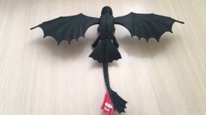 Как приручить дракона-фигурка Беззубик(Dragons: Race to the Edge).