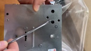 Как перевернуть язычок (защелку) врезного замка Border (Torex, САМ)