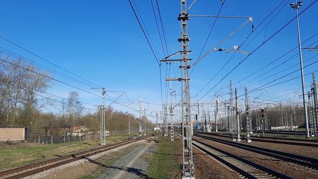 Встреча ЭП2К-154 с фирменным поездом "Мегаполис" и ЭП2К-270 с пассажирским поездом, ст. Обухово смотреть онлайн