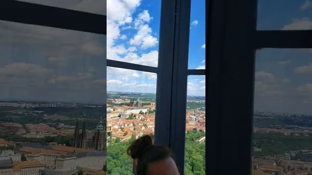 Петршинская смотровая башня (Petřínská rozhledna) смотреть онлайн