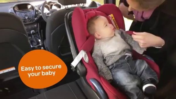 Maxi Cosi CabrioFix с базой FamilyFix