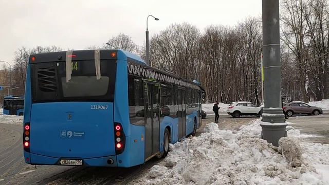 Автобус НефАЗ-5299-40-52 остановка ВДНХ (Главный вход) (Москва) 20.01.2024 смотреть онлайн