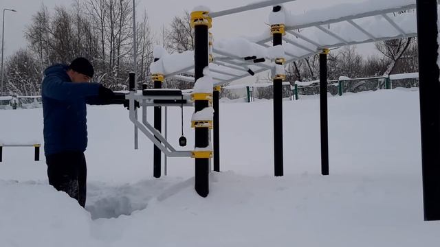 Брусья 100 повторений лесенка тренировка #3 от 10.01.2022 г. просто и эффективно !!! смотреть онлайн