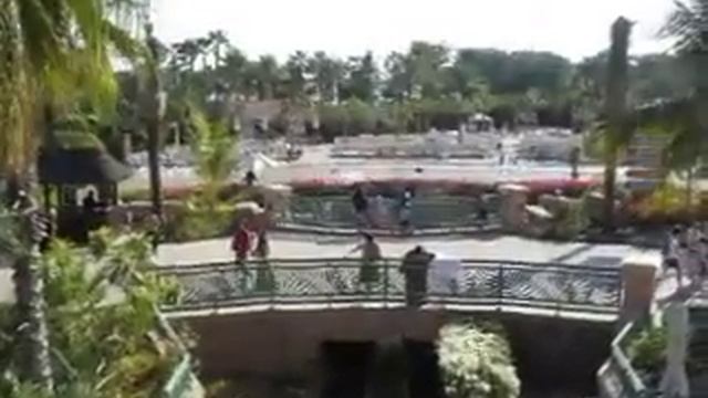 "Прыжок в Неизведанное" с Башни Нептуна в Аквапарке Атлантис смотреть онлайн