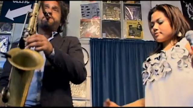 Dengue Fever - Live At Amoeba Music Berkley, June 07 2008 (complete)