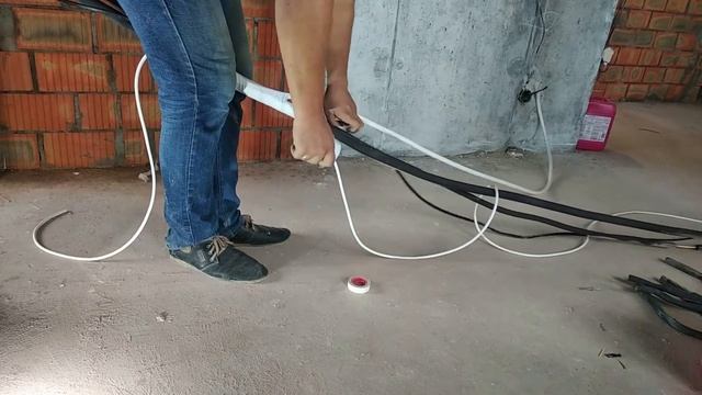 Установка кондиционеров в новостройке в два этапа: закладка магистрали, монтаж сплит-системы. г.Кие смотреть онлайн