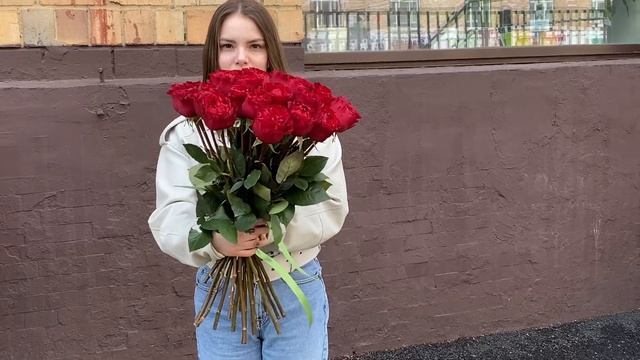 Красная пионовидная роза смотреть онлайн