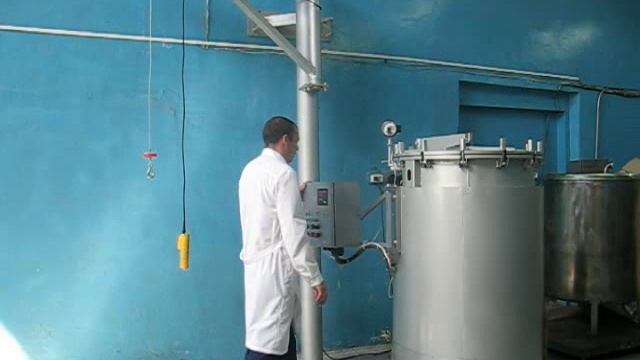 Автоклав ИПКС-128-500 и погрузочный механизм для загрузки и выгрузки корзин с консервами смотреть онлайн