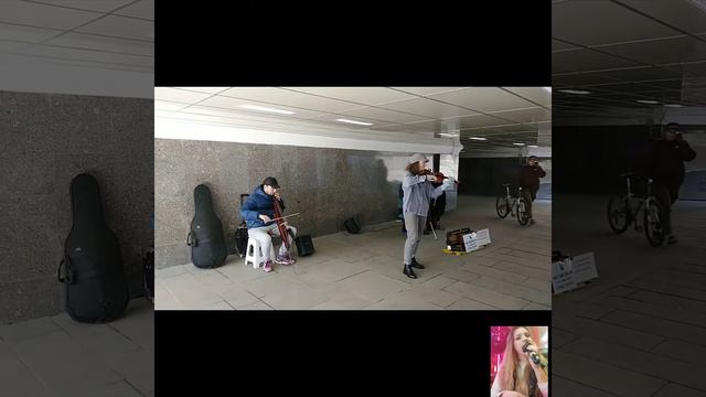 Москва/Уличные музыканты/Арбат /Стена Цоя смотреть онлайн