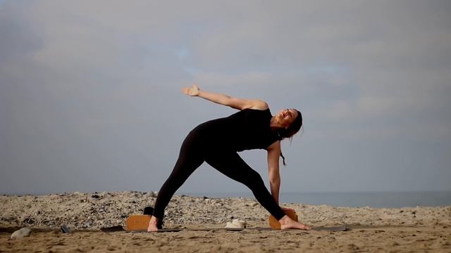 45 Minute Hatha Yoga (Total Body Workout)