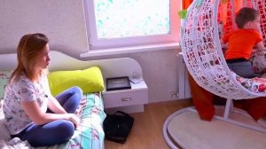 Мама НЕ ХОЧЕТ гулять! Куда уехали Света и Богдан?