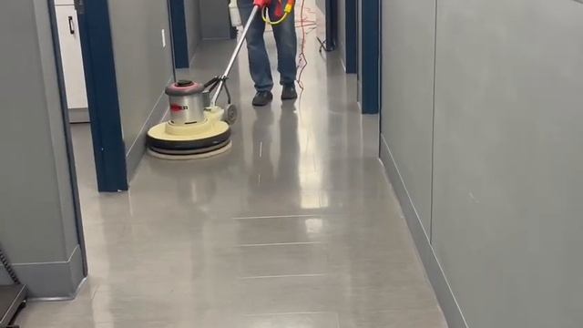 Spray buffing floor смотреть онлайн