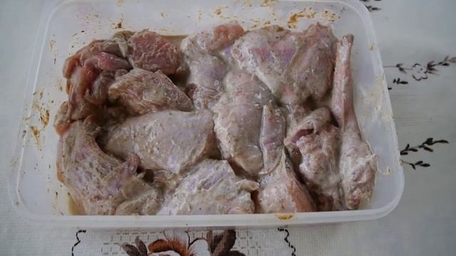 Шашлык из кролика по дачному. Два дня на даче. Ужин № 1. смотреть онлайн