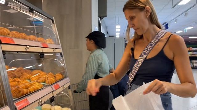 Закупка продуктов на 100 евро многодетная семья, 6 детей, готовимся к дню рождения! смотреть онлайн