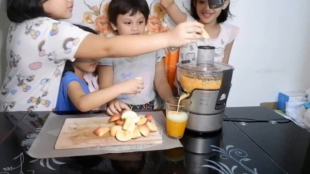 TEFAL JUICER MAGANDA BA? LET'S MAKE OUR OWN HEALTHY JUICE. смотреть онлайн